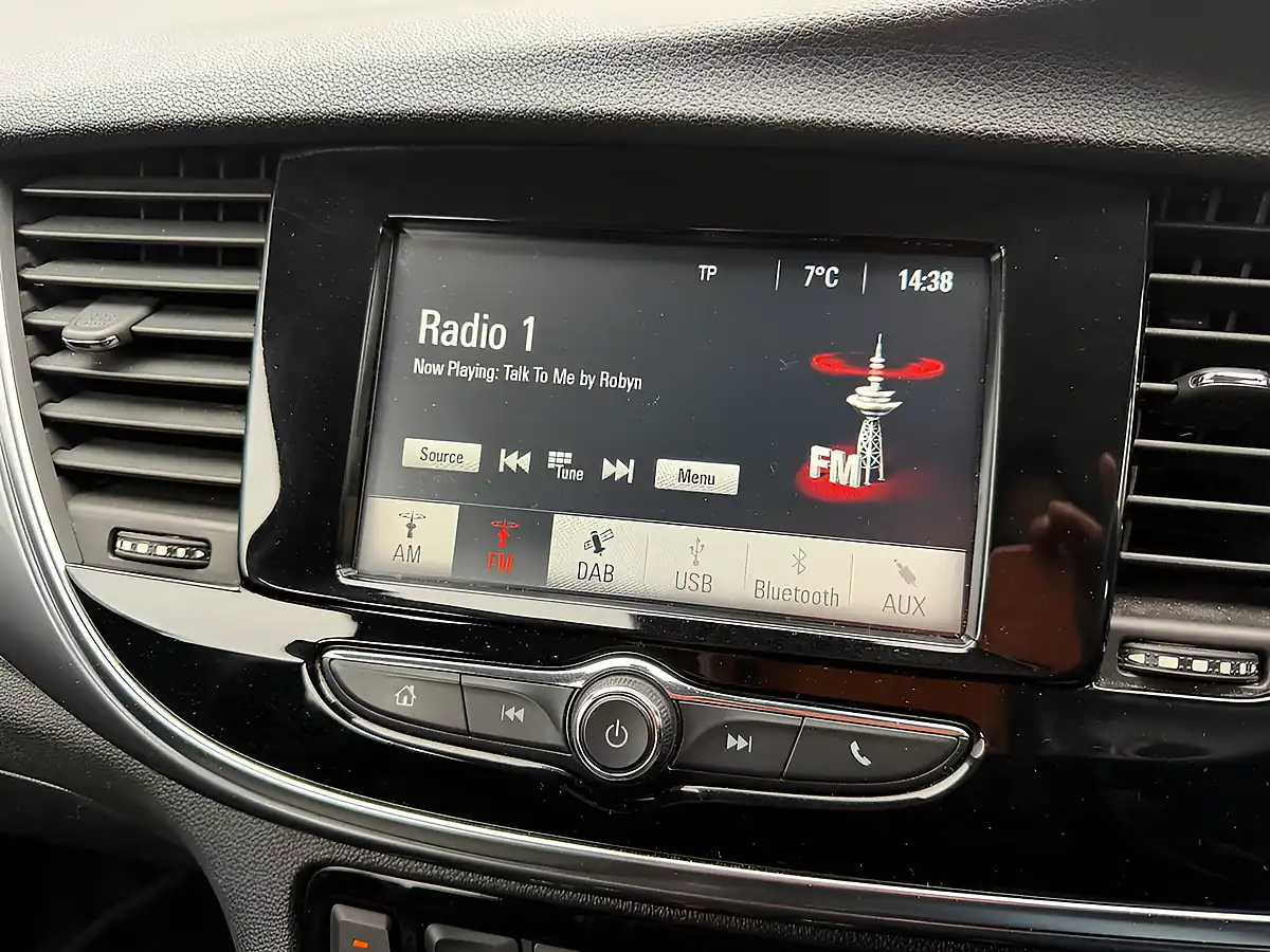 Used 2017 Vauxhall Mokka X Active Silver - Interior and Exterior details 20