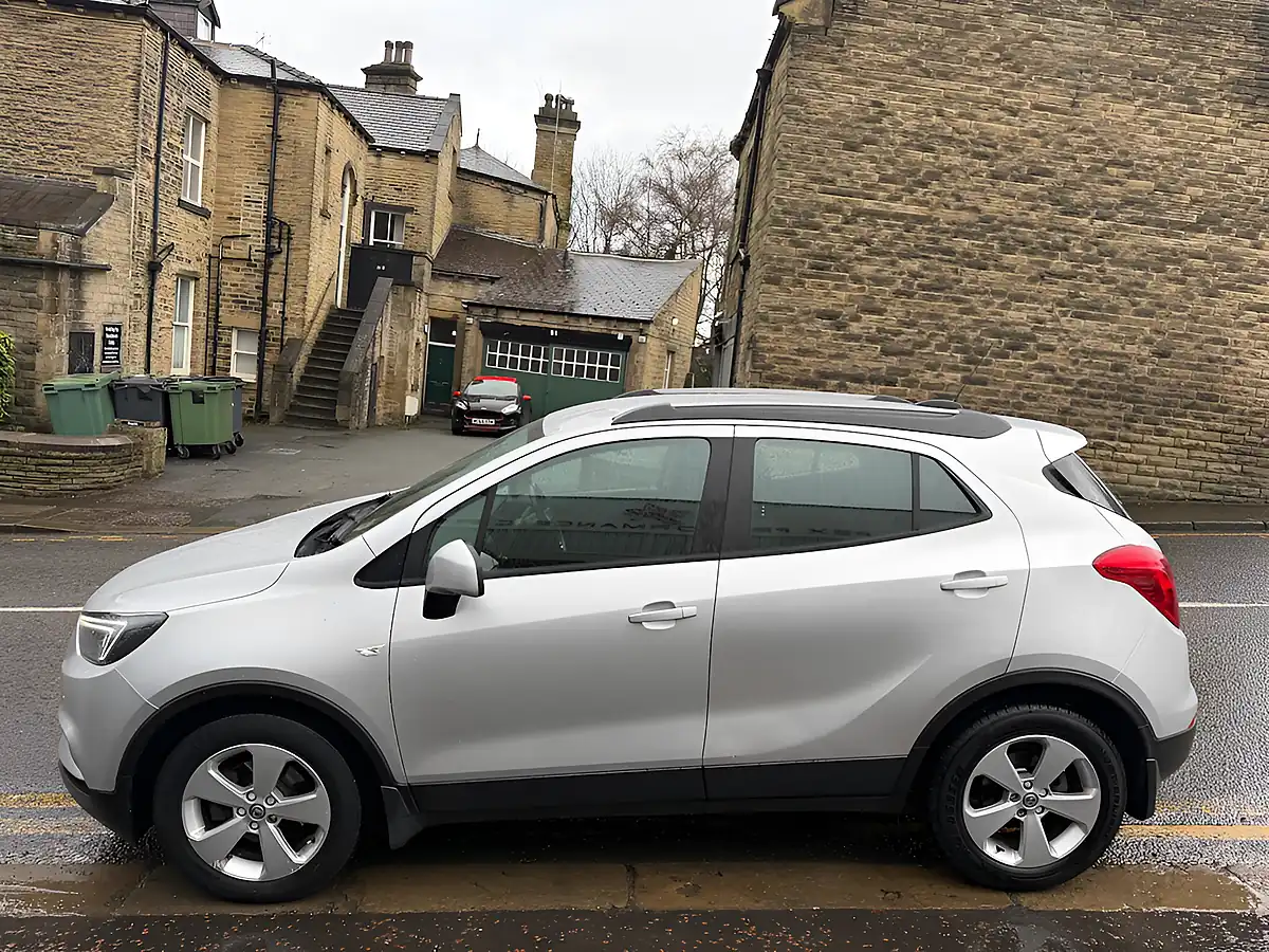 Used 2017 Vauxhall Mokka X Active Silver - Interior and Exterior details 8