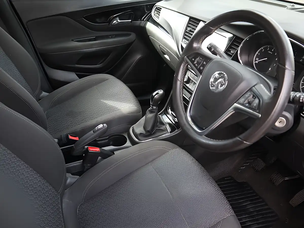 Used 2017 Vauxhall Mokka X Active Silver - Interior and Exterior details 11