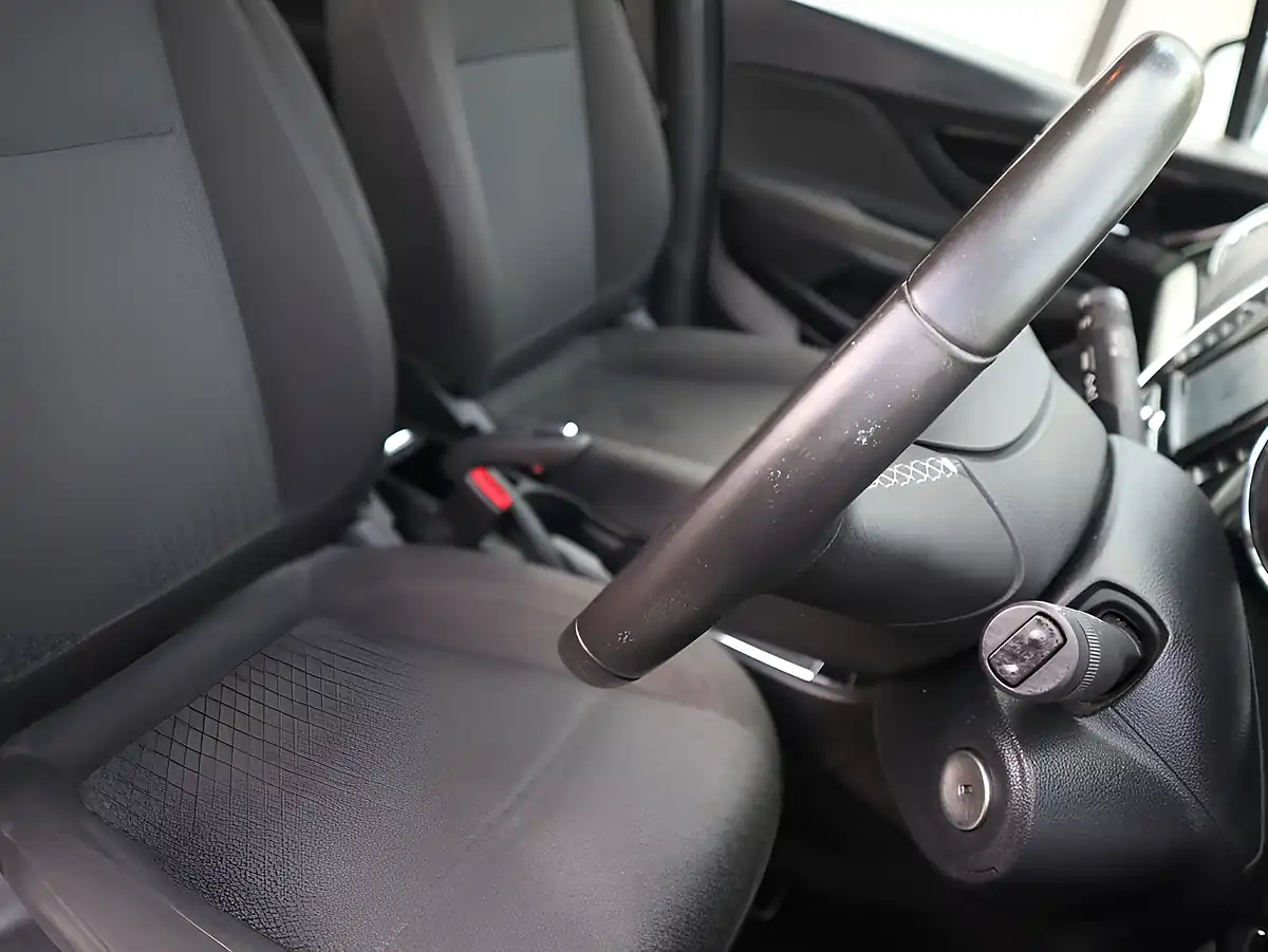 Used 2017 Vauxhall Mokka X Active Silver - Interior and Exterior details 17