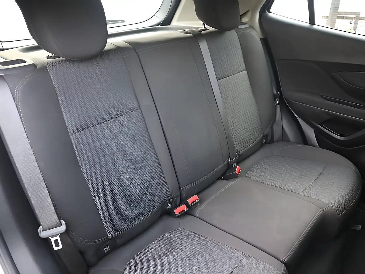 Used 2017 Vauxhall Mokka X Active Silver - Interior and Exterior details 6