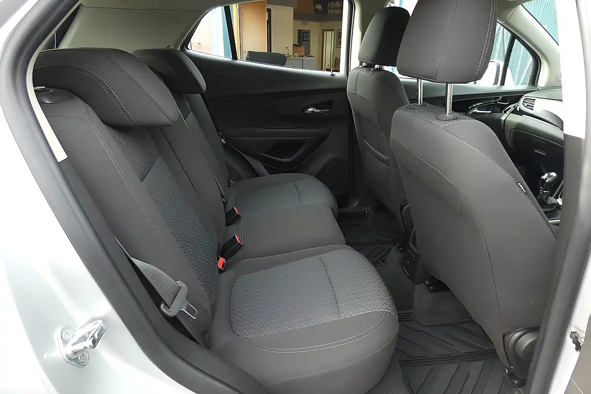 Used 2017 Vauxhall Mokka X Active Silver - Interior and Exterior details 10