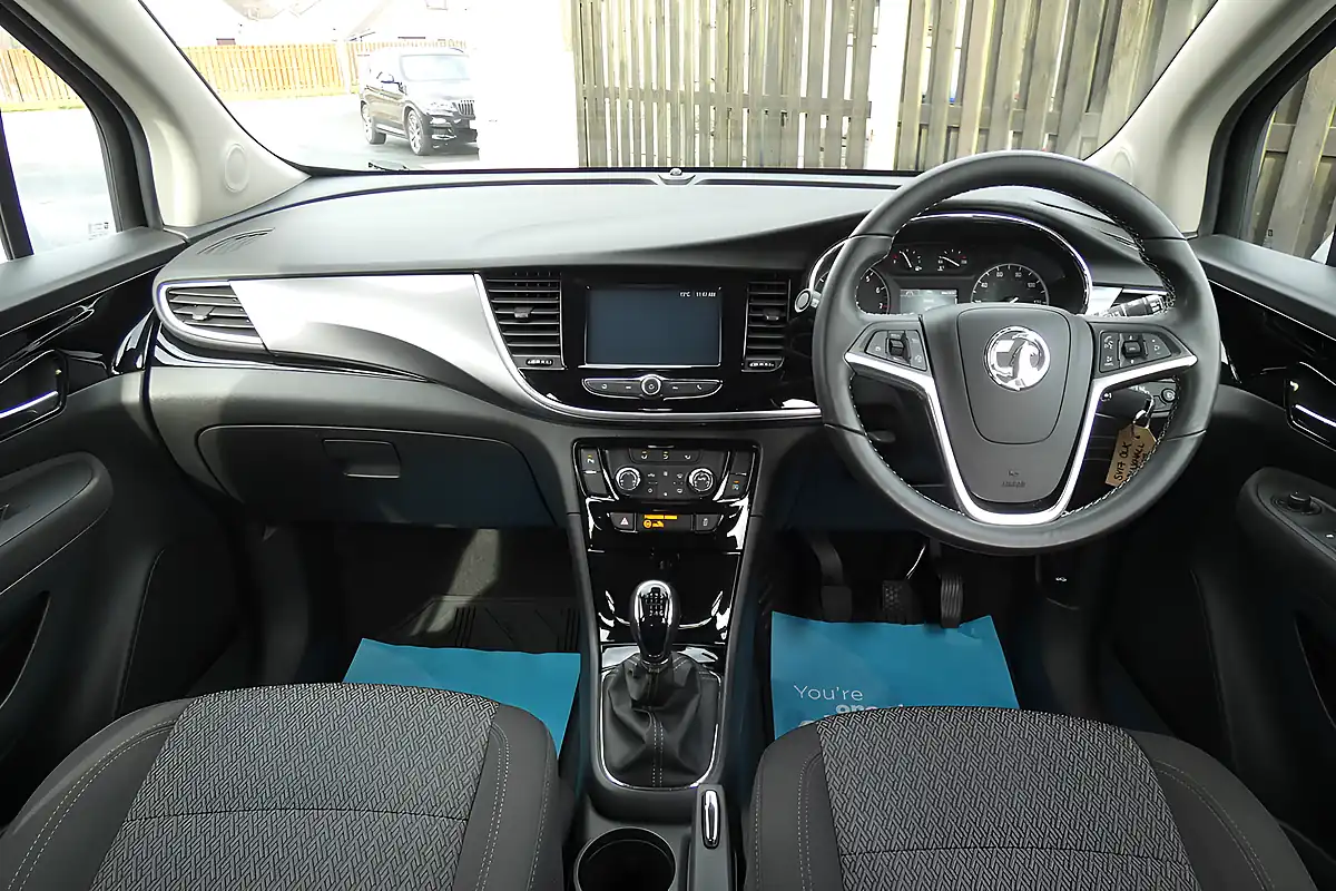Used 2017 Vauxhall Mokka X Active Silver - Interior and Exterior details 11