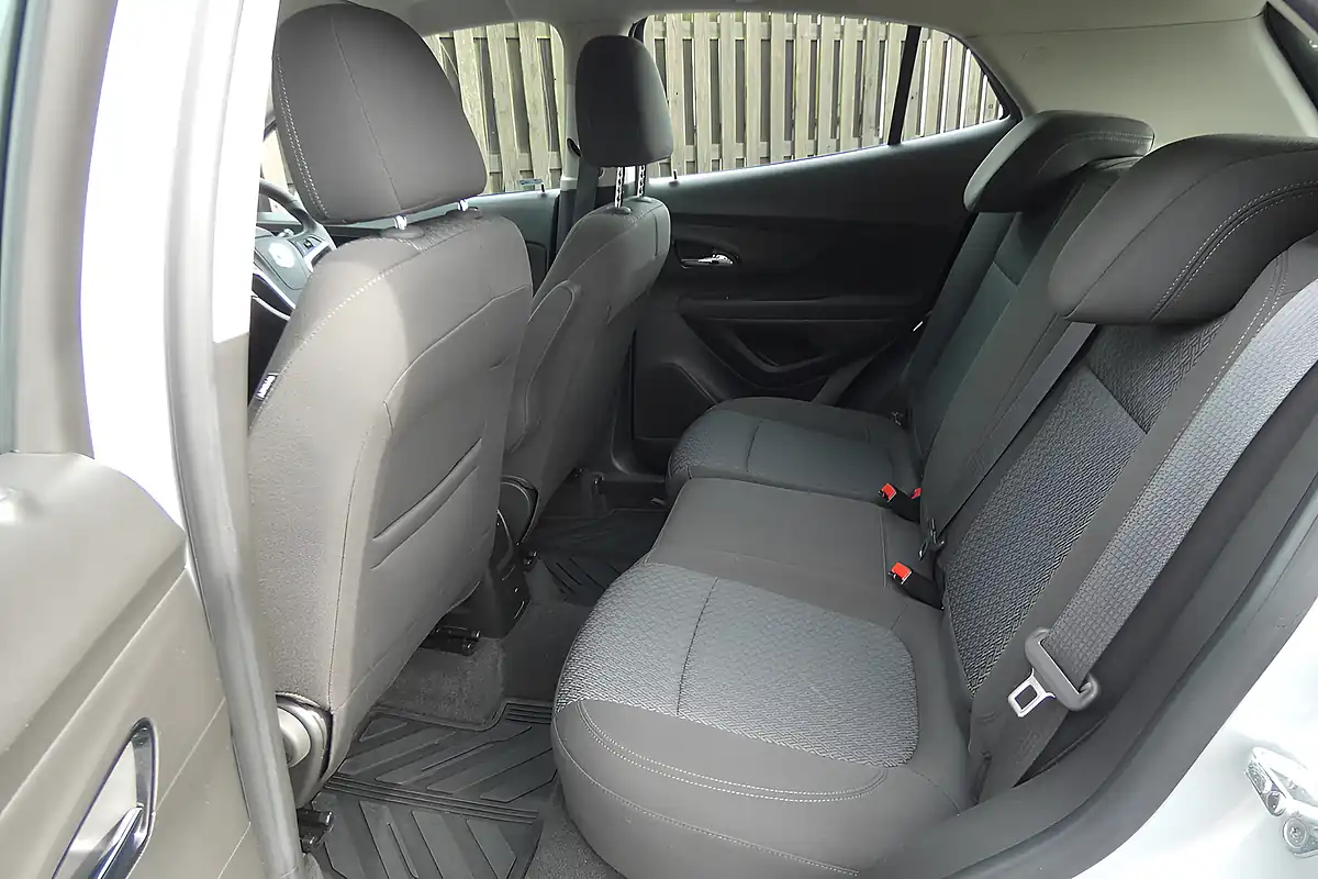 Used 2017 Vauxhall Mokka X Active Silver - Interior and Exterior details 12