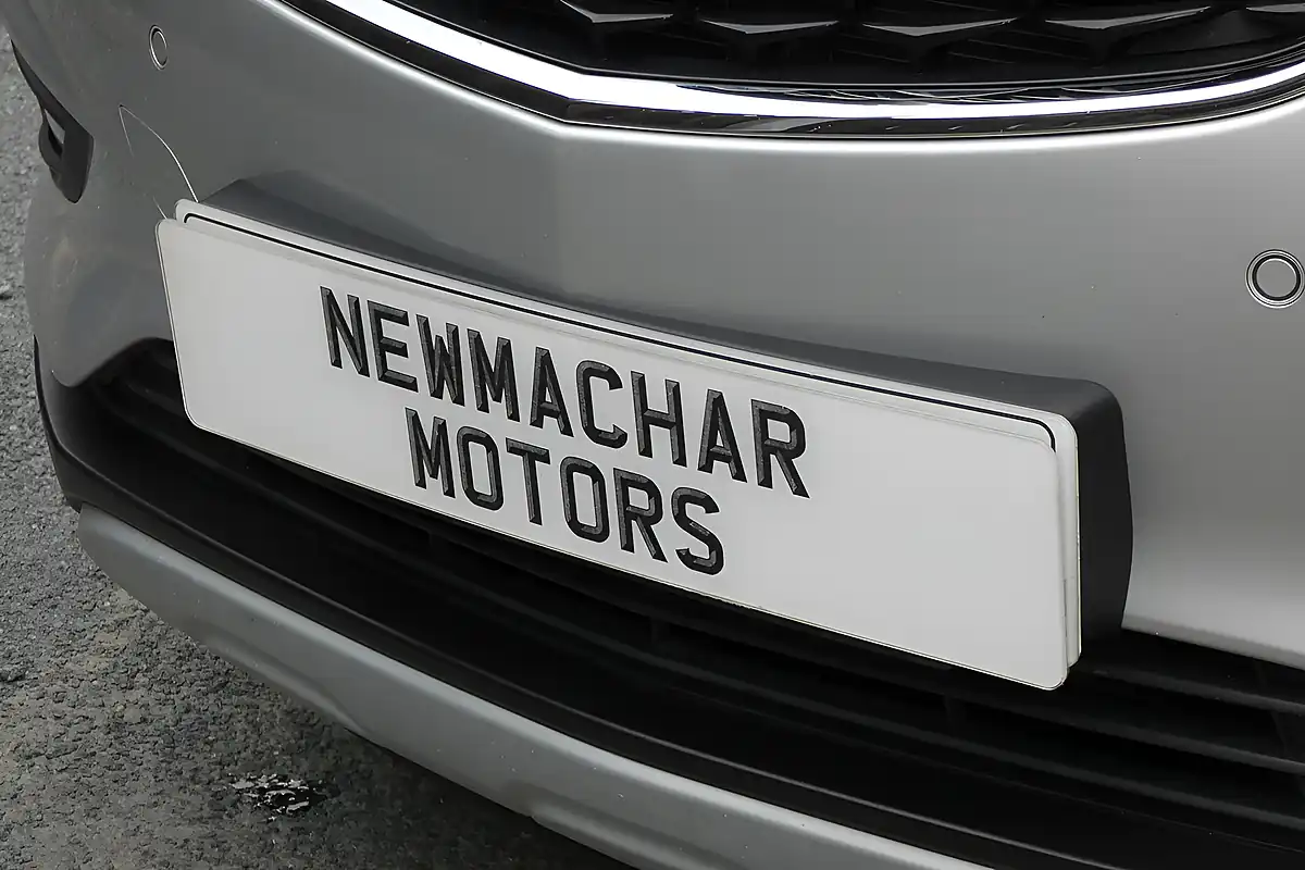 Used 2017 Vauxhall Mokka X Active Silver - Interior and Exterior details 8