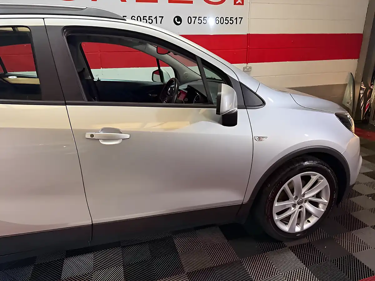 Used 2017 Vauxhall Mokka X Active Silver - Interior and Exterior details 11