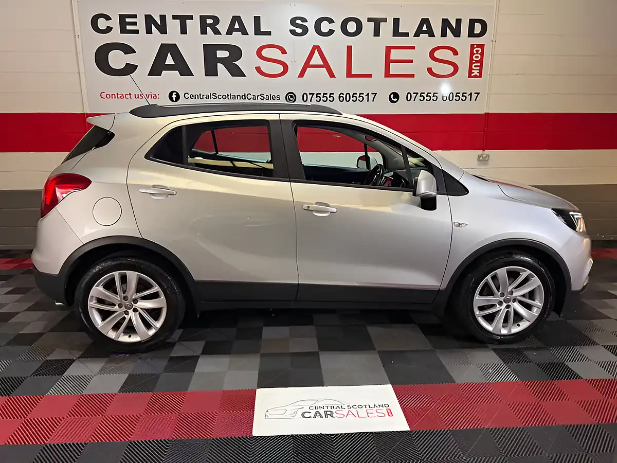 Used 2017 Vauxhall Mokka X Active Silver - Interior and Exterior details 4