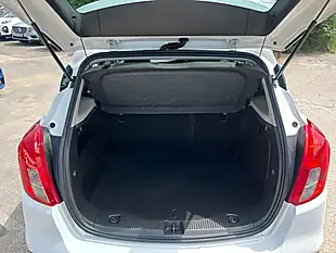 Used 2017 Vauxhall Mokka X Active White - Interior and Exterior details 10
