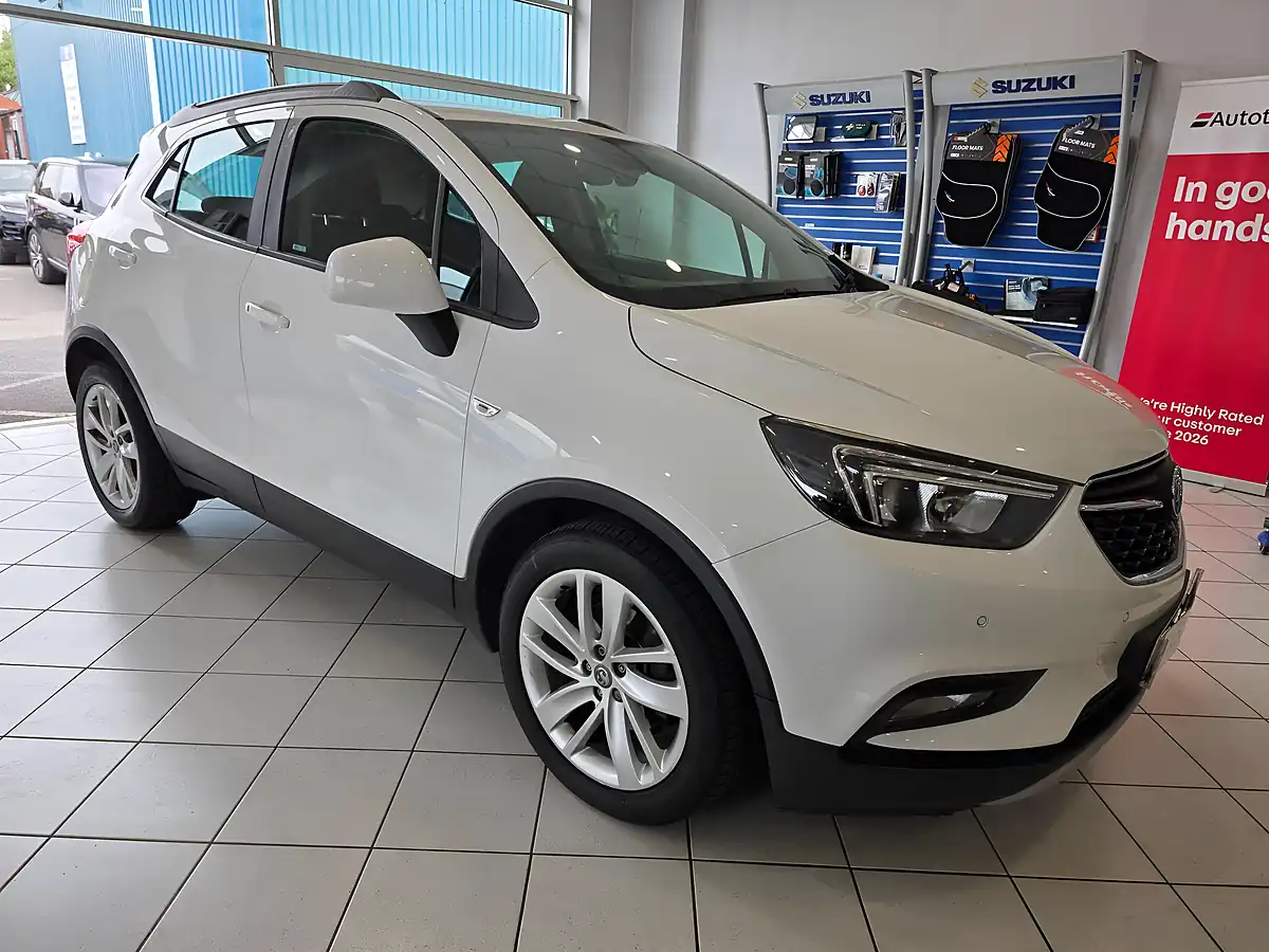 Used 2017 Vauxhall Mokka X Active White - Front View