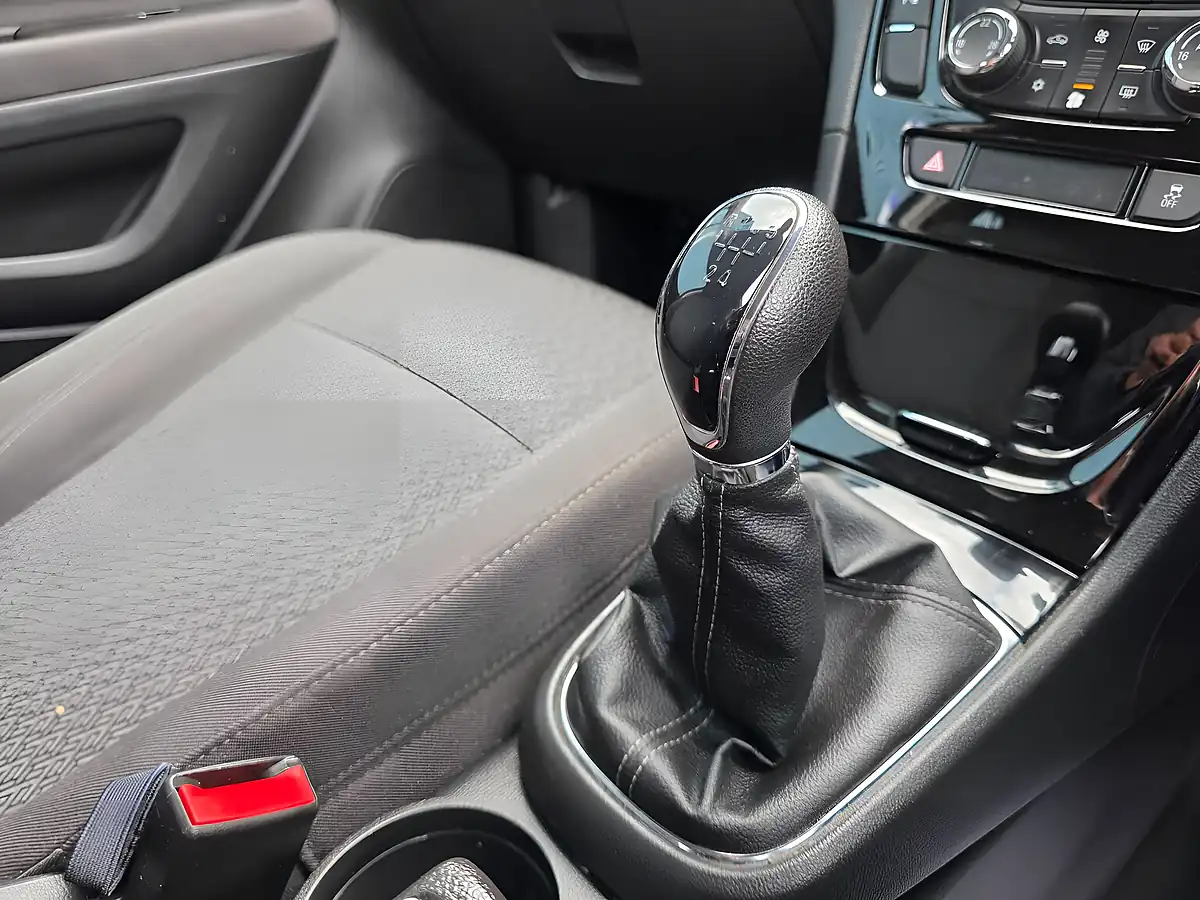 Used 2017 Vauxhall Mokka X Active White - Interior and Exterior details 11