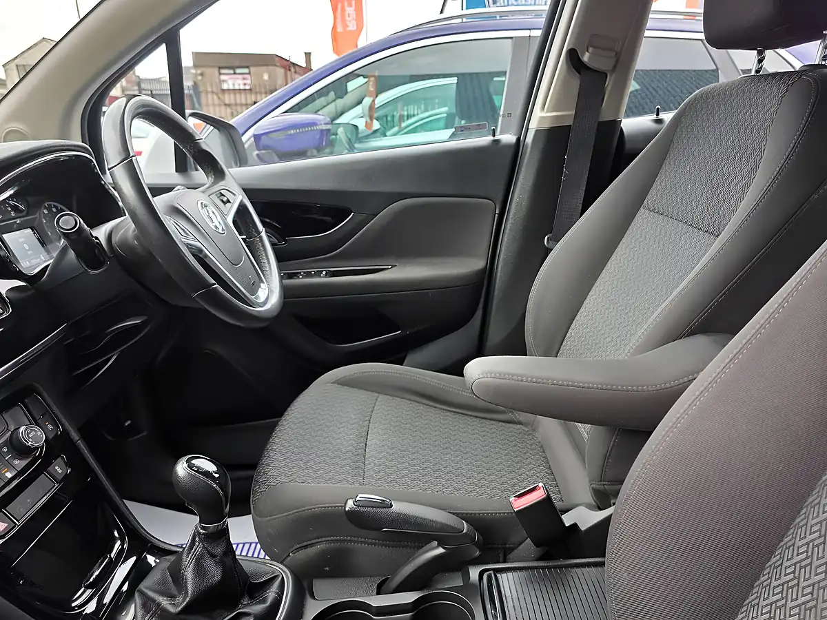 Used 2017 Vauxhall Mokka X Active White - Interior and Exterior details 17