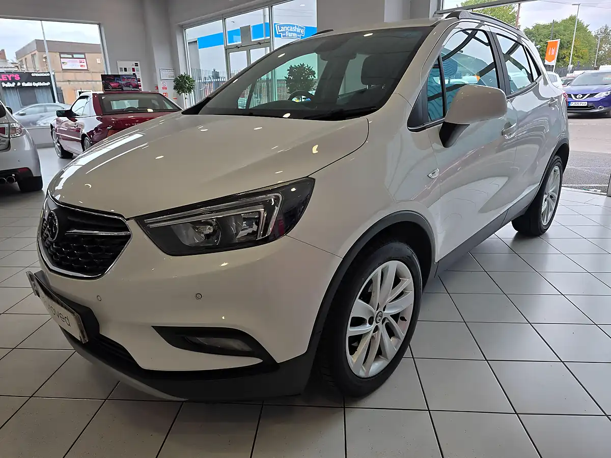 Used 2017 Vauxhall Mokka X Active White - Interior and Exterior details 3