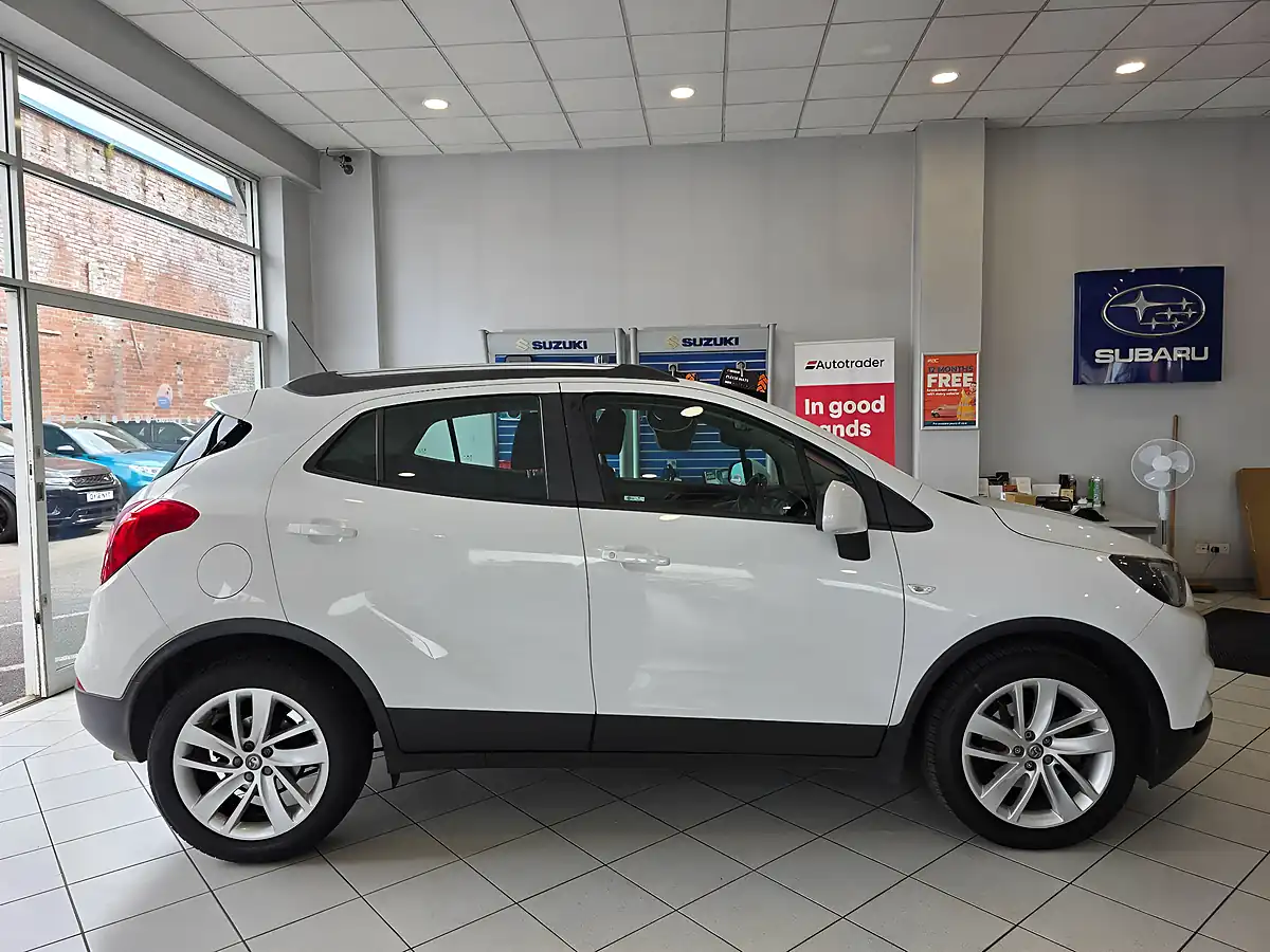 Used 2017 Vauxhall Mokka X Active White - Interior and Exterior details 8
