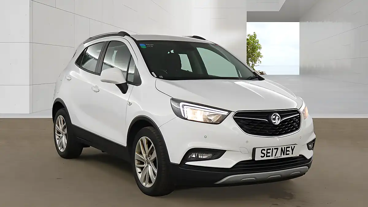 Used 2017 Vauxhall Mokka X Active White - Front View
