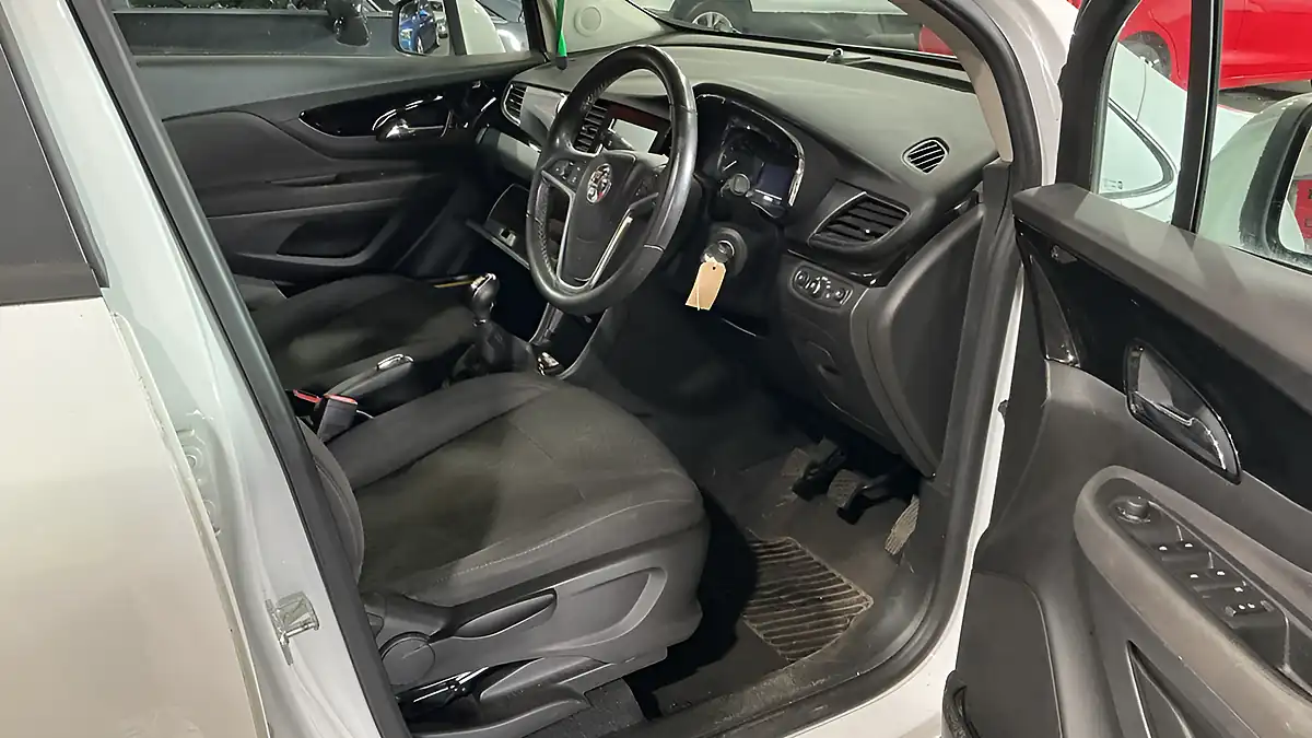 Used 2017 Vauxhall Mokka X Active White - Interior and Exterior details 11