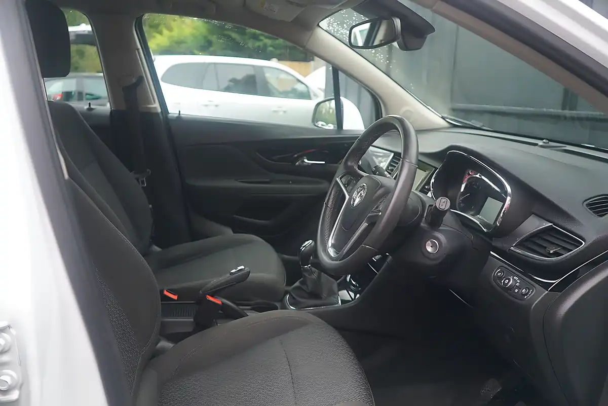 Used 2017 Vauxhall Mokka X Active White - Interior and Exterior details 13
