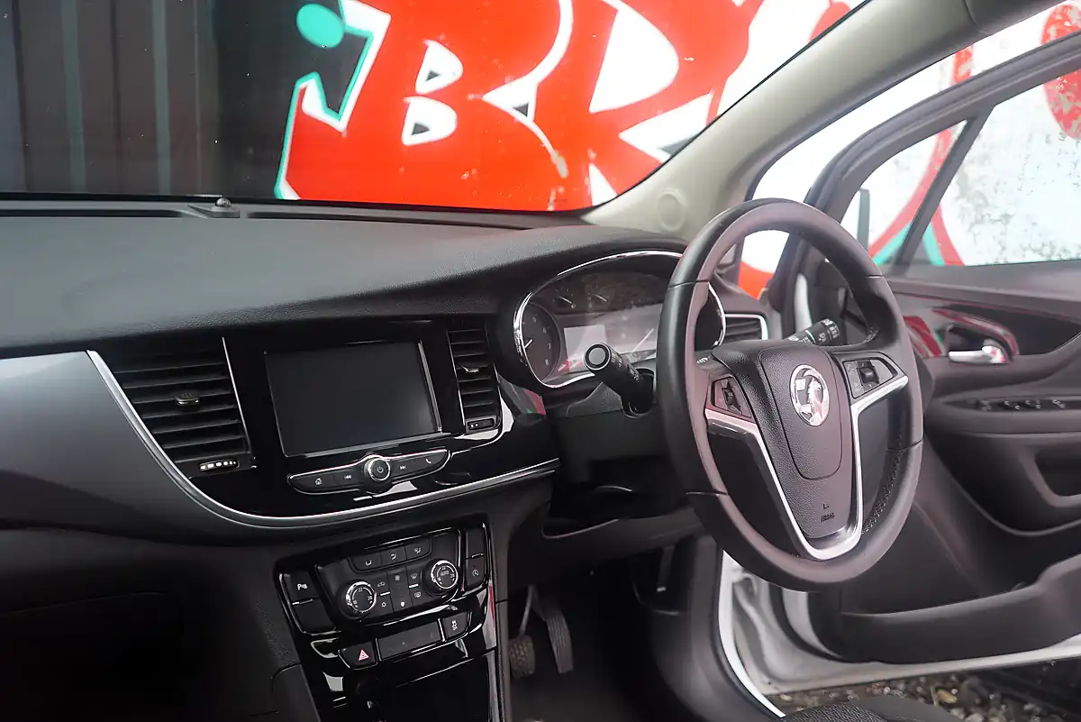 Used 2017 Vauxhall Mokka X Active White - Interior and Exterior details 20