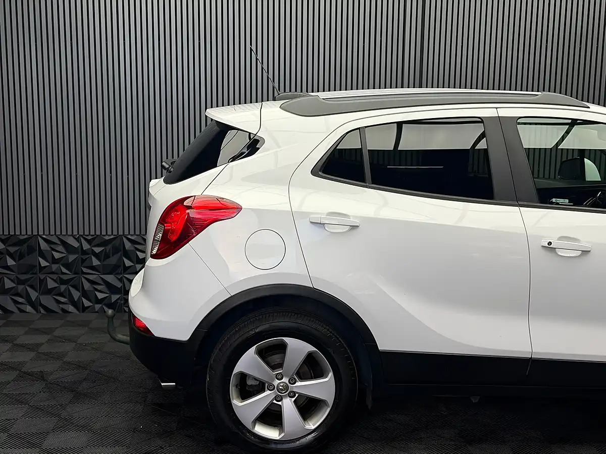 Used 2017 Vauxhall Mokka X Active White - Interior and Exterior details 17