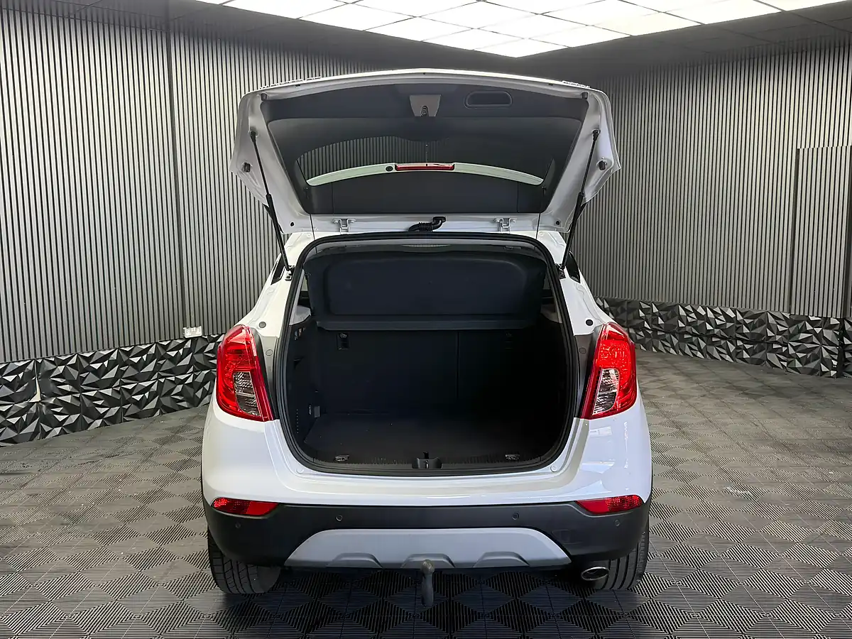 Used 2017 Vauxhall Mokka X Active White - Interior and Exterior details 18