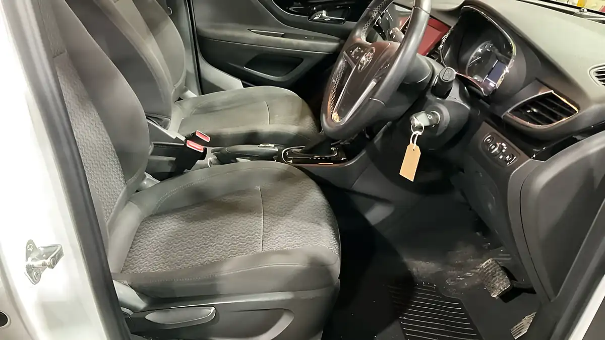 Used 2017 Vauxhall Mokka X Active White - Interior and Exterior details 11