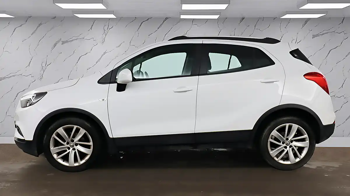 Used 2017 Vauxhall Mokka X Active White - Interior and Exterior details 7