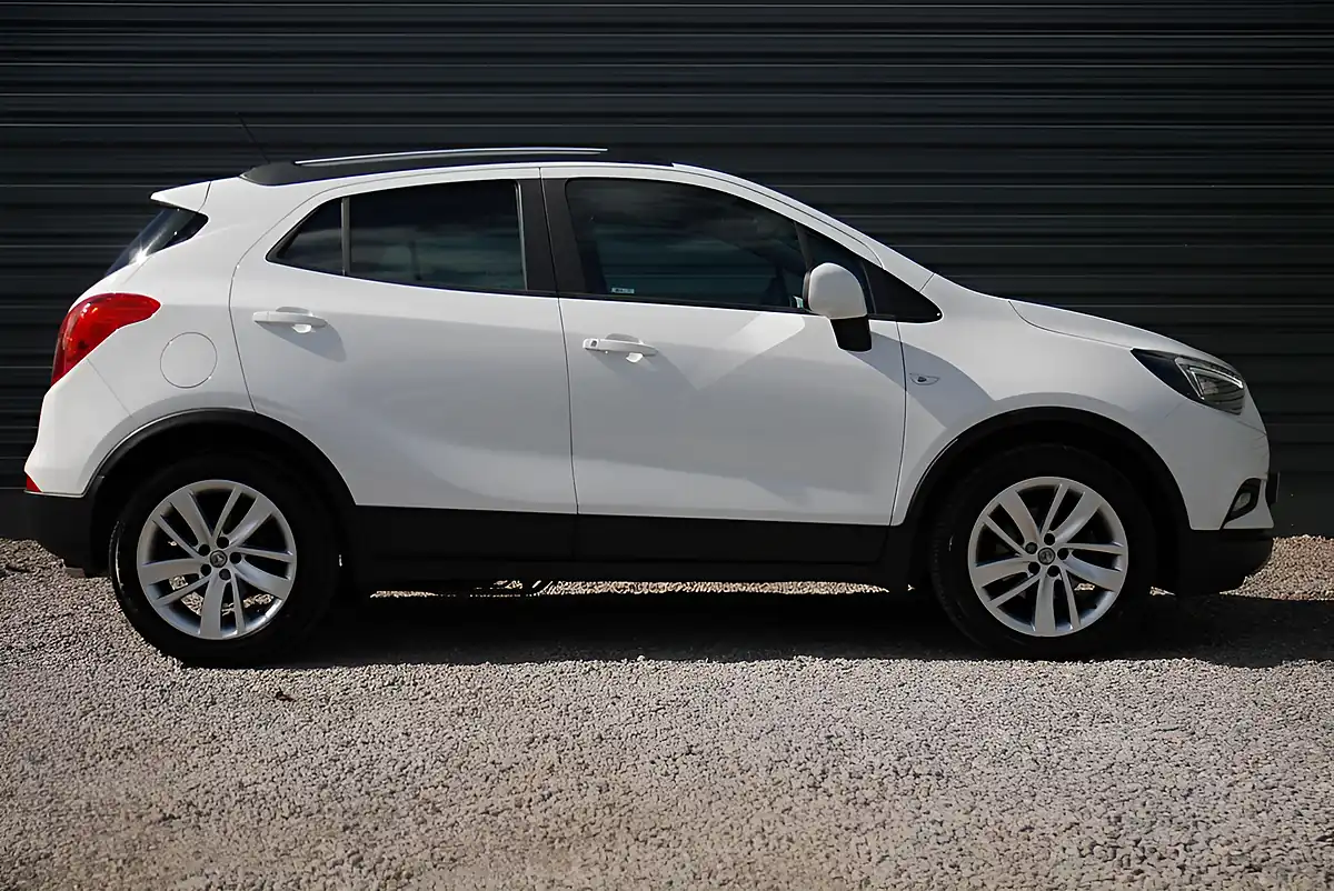 Used 2017 Vauxhall Mokka X Active White - Interior and Exterior details 4