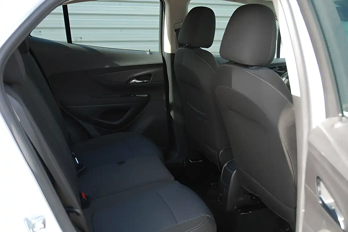 Used 2017 Vauxhall Mokka X Active White - Interior and Exterior details 7