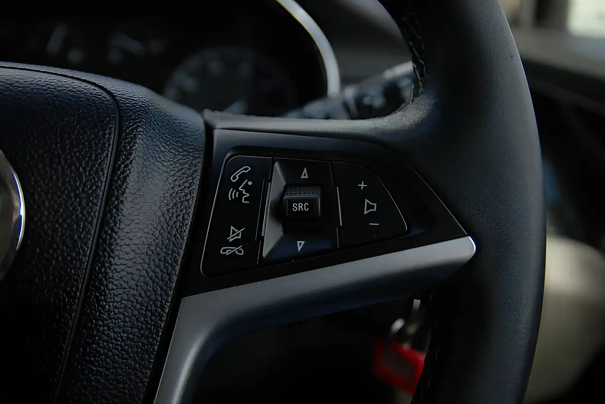 Used 2017 Vauxhall Mokka X Active White - Interior and Exterior details 9