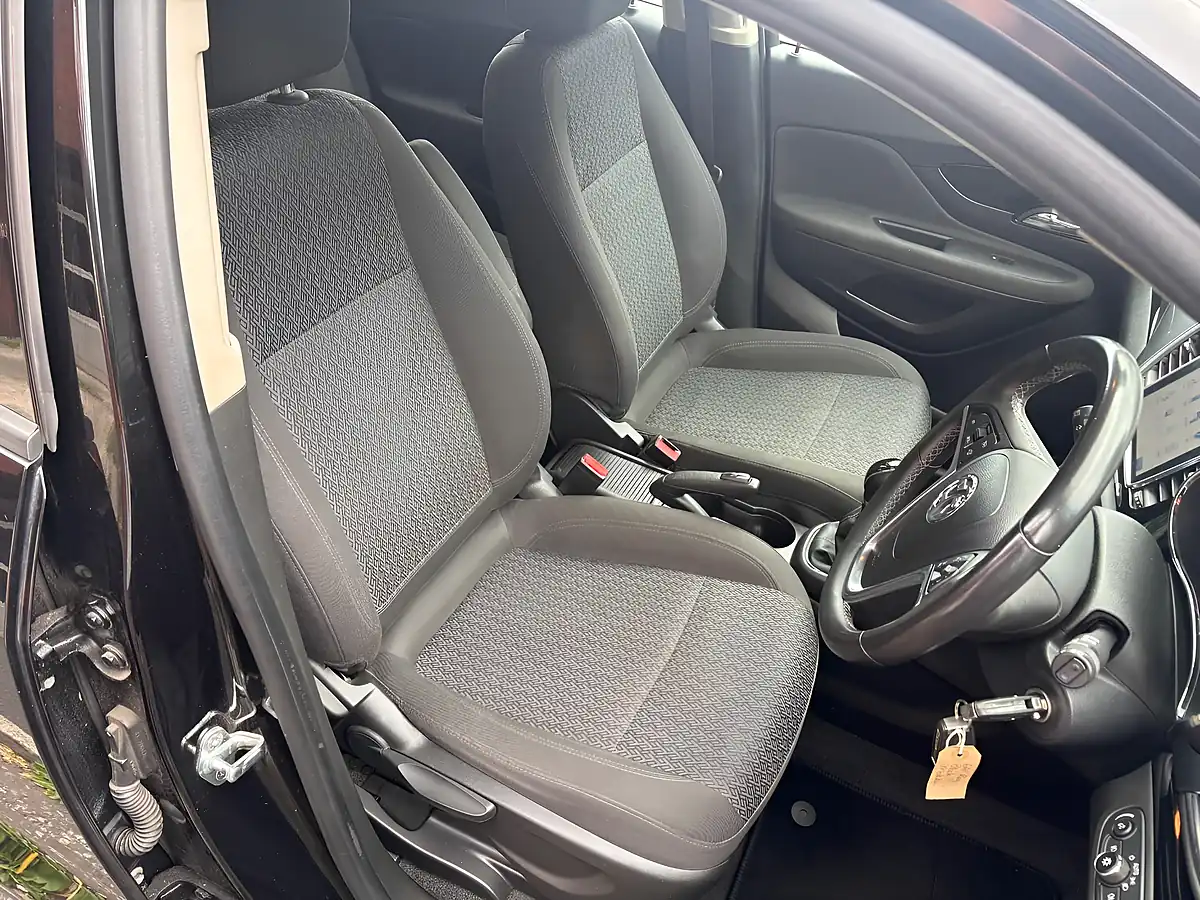 Used 2017 Vauxhall Mokka X Design Nav 5dr Black - Interior and Exterior details 10