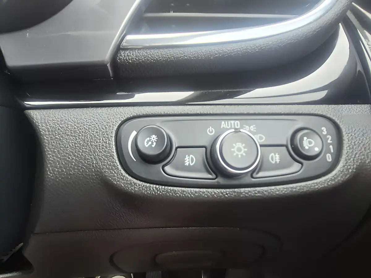 Used 2017 Vauxhall Mokka X Design Nav Boracay Blue - Interior and Exterior details 20
