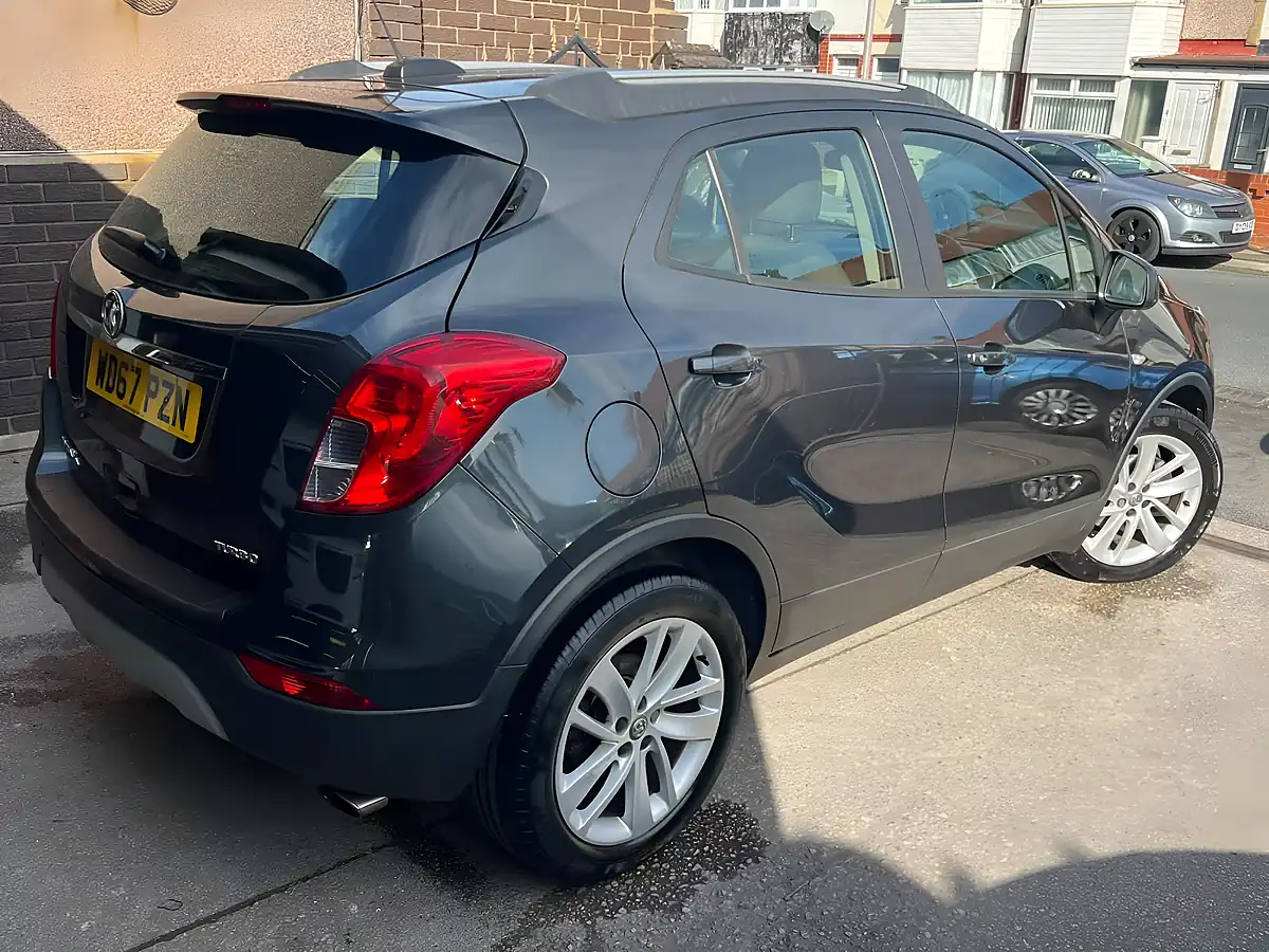 Used 2017 Vauxhall Mokka X Design Nav Platinum Silver - Interior and Exterior details 11