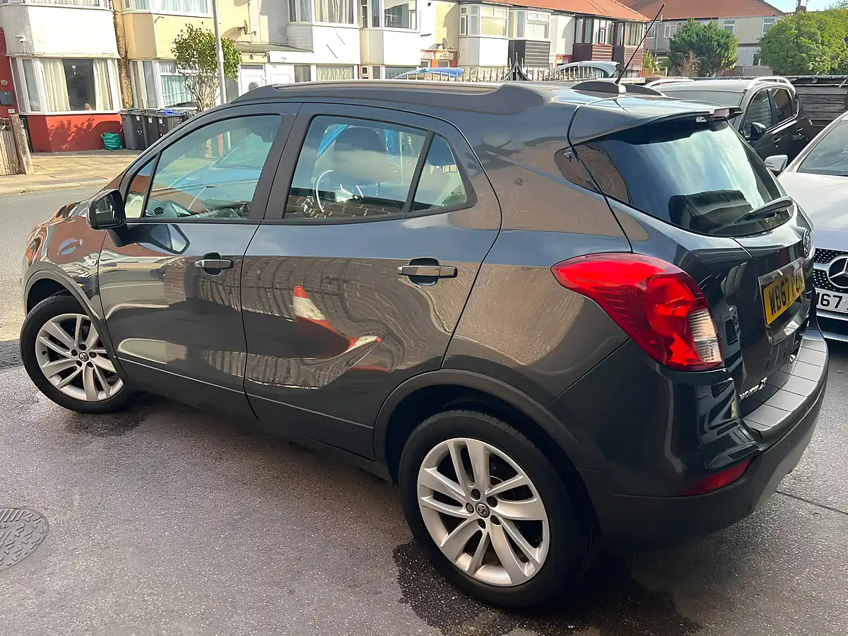 Used 2017 Vauxhall Mokka X Design Nav Platinum Silver - Interior and Exterior details 12