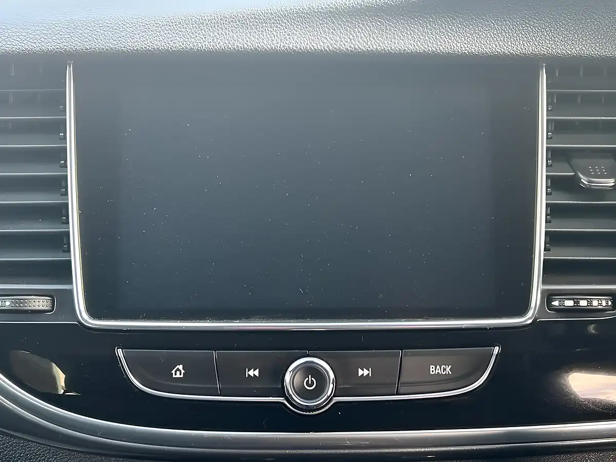 Used 2017 Vauxhall Mokka X Design Nav Silver - Interior and Exterior details 16