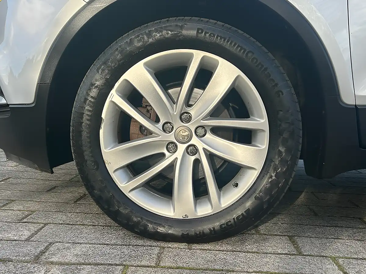 Used 2017 Vauxhall Mokka X Design Nav Silver - Interior and Exterior details 18