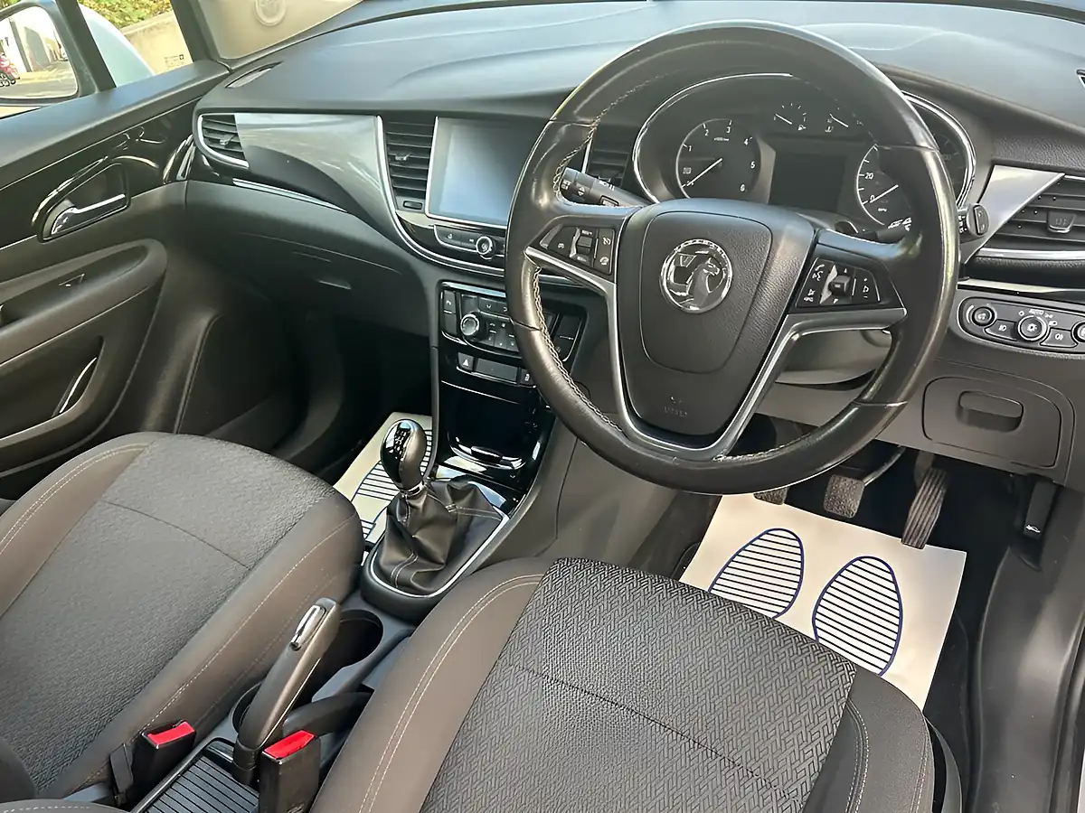 Used 2017 Vauxhall Mokka X Design Nav Silver - Interior and Exterior details 3