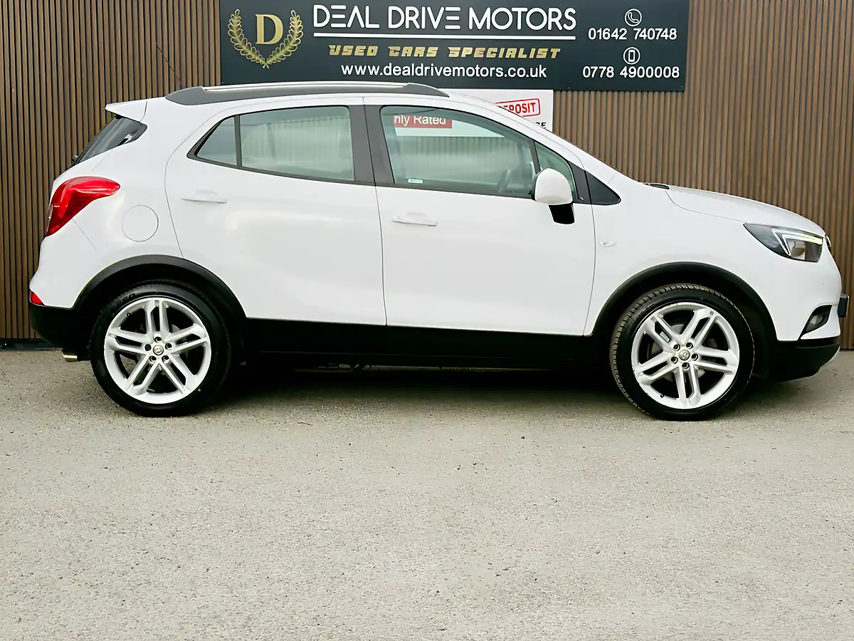 Used 2017 Vauxhall Mokka X Design Nav White - Interior and Exterior details 10