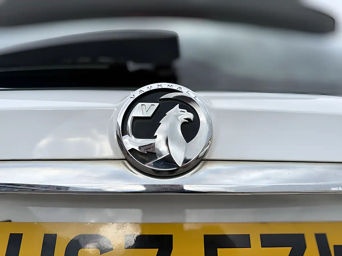 Used 2017 Vauxhall Mokka X Design Nav White - Interior and Exterior details 13