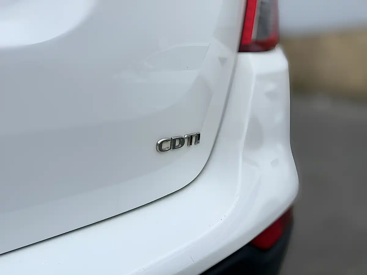 Used 2017 Vauxhall Mokka X Design Nav White - Interior and Exterior details 14
