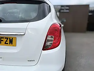 Used 2017 Vauxhall Mokka X Design Nav White - Interior and Exterior details 17