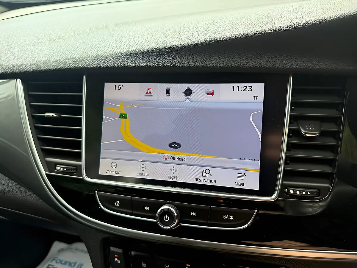 Used 2017 Vauxhall Mokka X Design Nav White - Interior and Exterior details 18