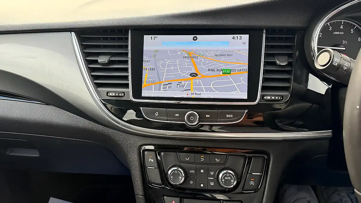 Used 2017 Vauxhall Mokka X Design Nav White - Interior and Exterior details 14