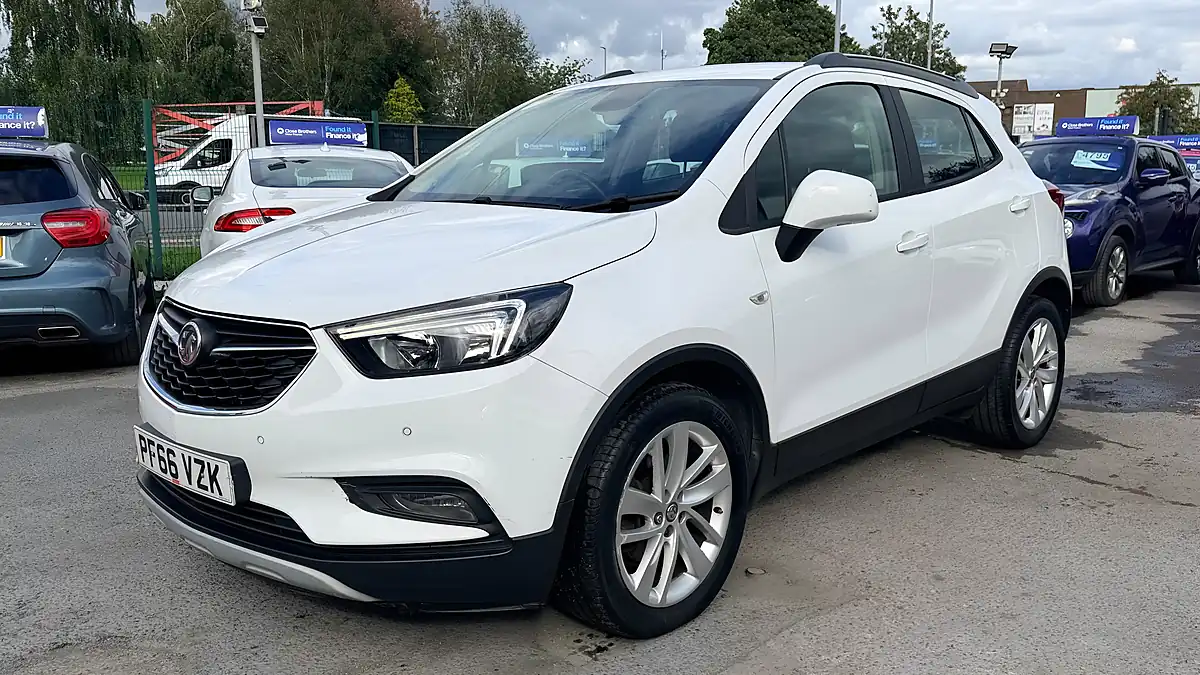 Used 2017 Vauxhall Mokka X Design Nav White - Interior and Exterior details 7