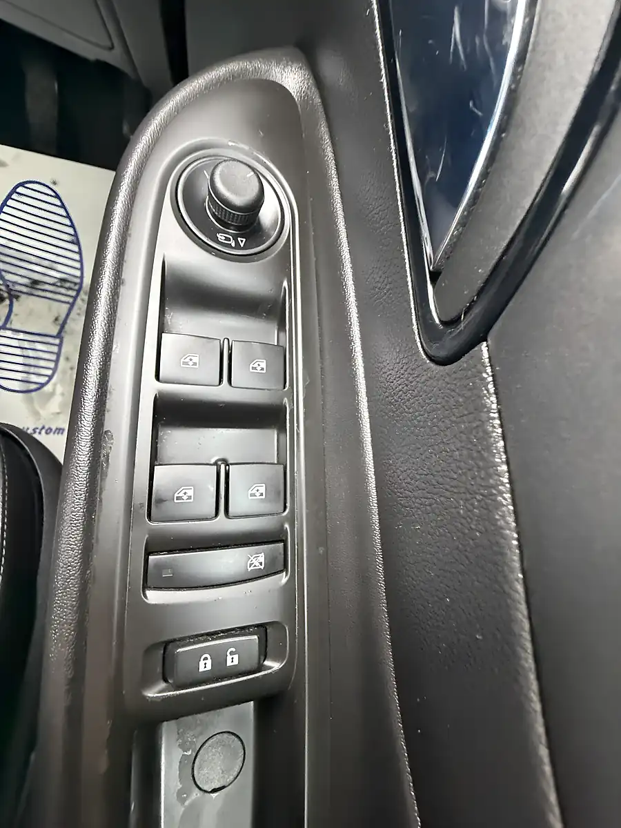Used 2017 Vauxhall Mokka X Elite Black - Interior and Exterior details 16