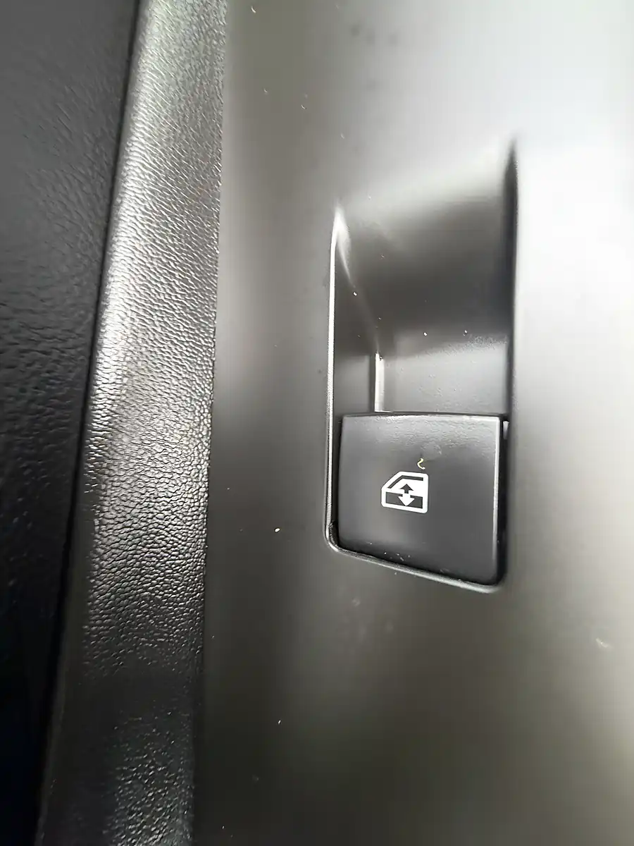 Used 2017 Vauxhall Mokka X Elite Black - Interior and Exterior details 18