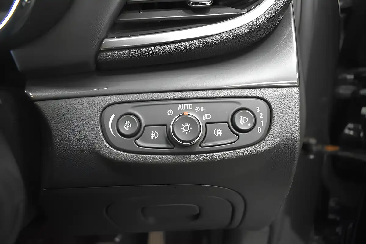 Used 2017 Vauxhall Mokka X Elite Grey - Interior and Exterior details 16