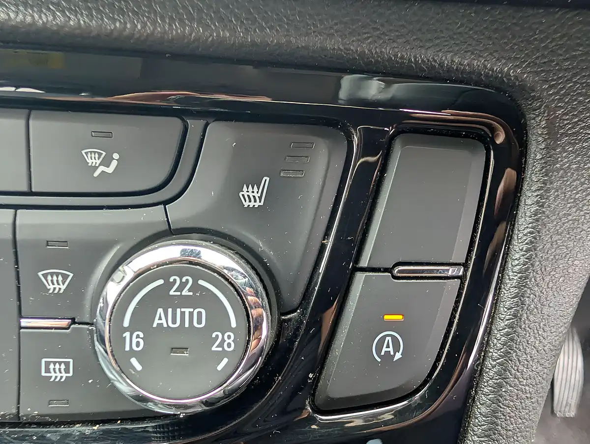 Used 2017 Vauxhall Mokka X Elite - Interior and Exterior details 20