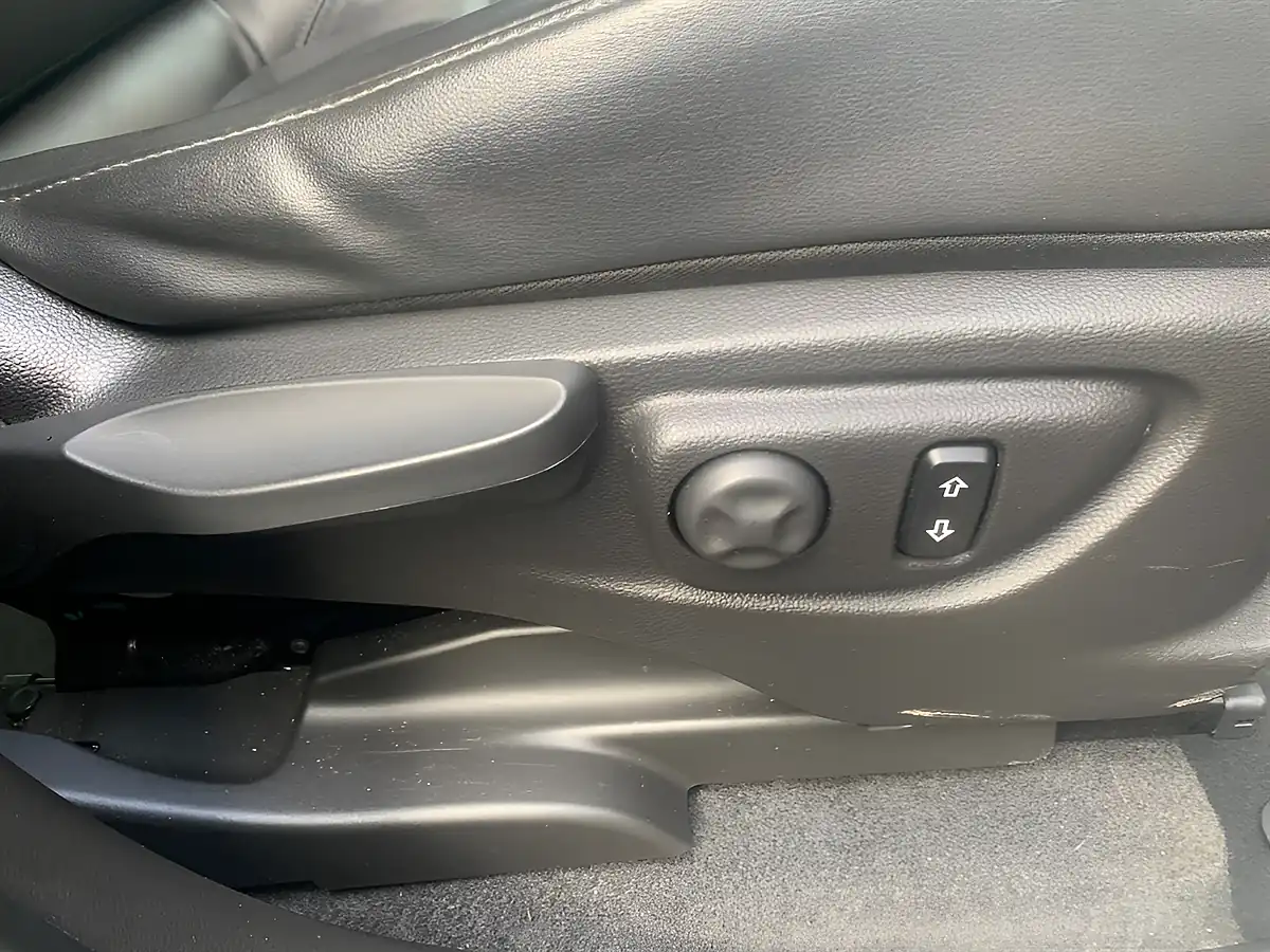 Used 2017 Vauxhall Mokka X Elite Nav Black - Interior and Exterior details 4