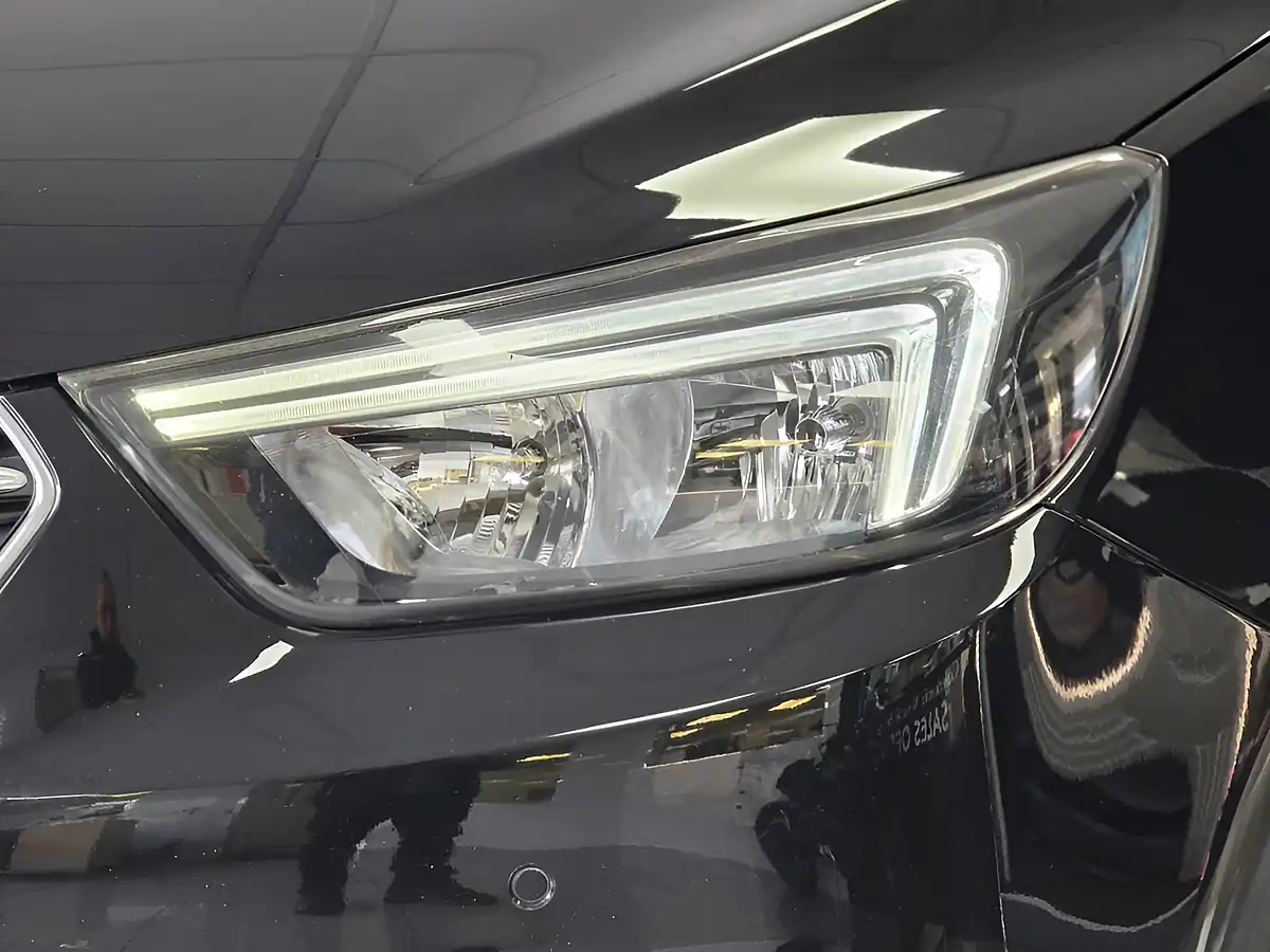 Used 2017 Vauxhall Mokka X Elite Nav Black - Interior and Exterior details 17