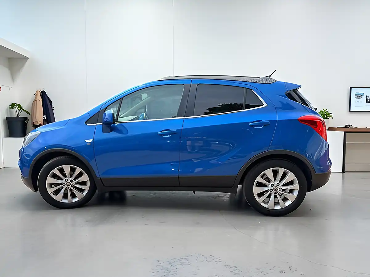 Used 2017 Vauxhall Mokka X Elite Nav Blue - Interior and Exterior details 3