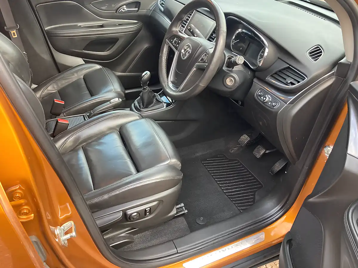Used 2017 Vauxhall Mokka X Elite Nav Orange - Interior and Exterior details 6